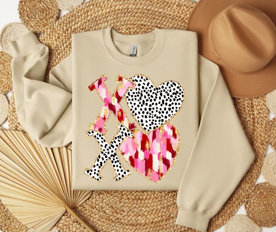 XOXO Brushstroke SWEATSHIRT